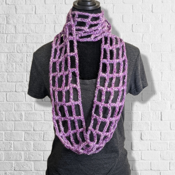Handmade Purple Crochet Infinity Wrap Scarf Lightweight Summer Open New S1 - Picture 4 of 6